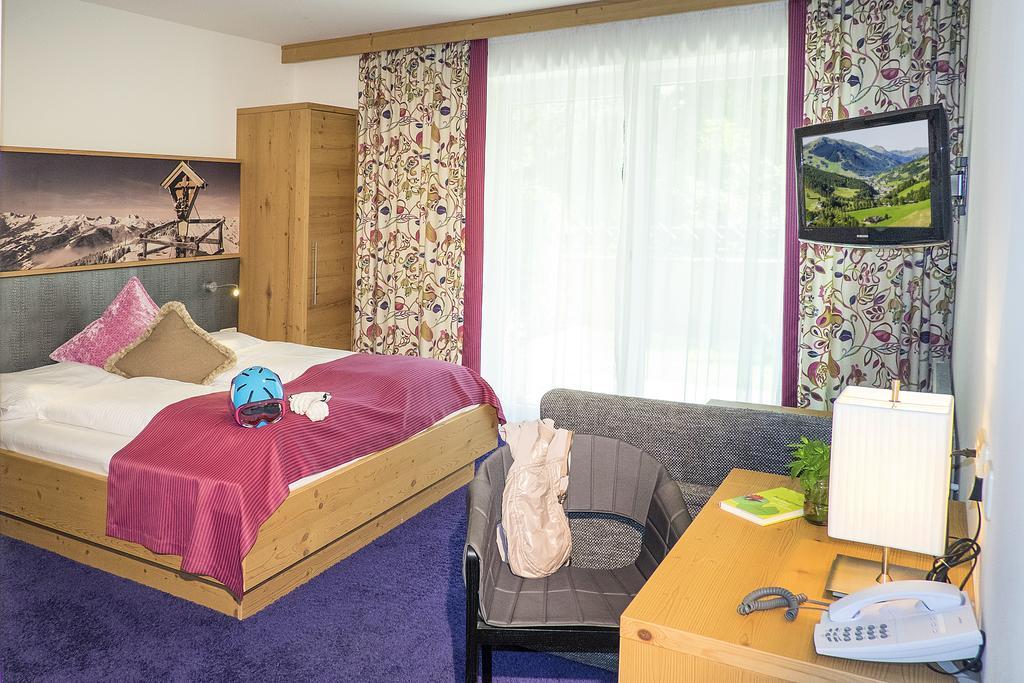 Hotel Talblick Saalbach-Hinterglemm Dış mekan fotoğraf