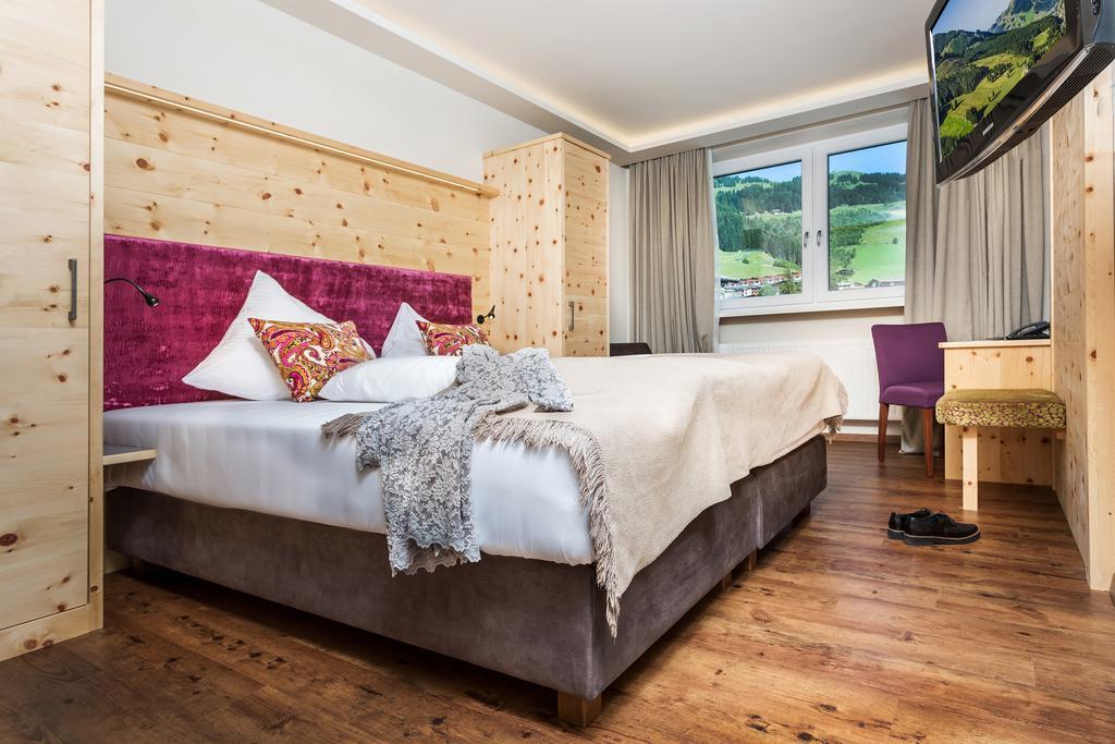 Hotel Talblick Saalbach-Hinterglemm Oda fotoğraf