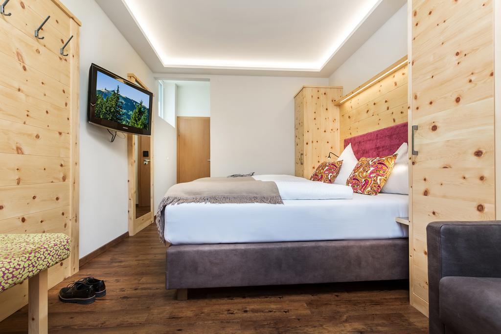Hotel Talblick Saalbach-Hinterglemm Oda fotoğraf